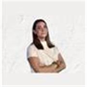 Profesora de comunicación externa e interna con conocimientos en Marketing Digital, Branding y Social Media.