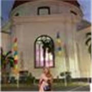 English tutor with ±2 years' experience offering private English lessons for children and teenager.