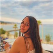 Etudiante en langues étrangères appliquees