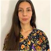 Profesor de diseño de interiores apto para principiantes y estudiantes en carrera.