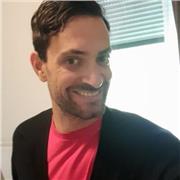 Interprete, traduttore ed insegnante di inglese impartisce lezioni private per scuole medie, licei e persone adulte