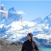 Adapto mis clases al nivel del estudiante y soy profesora de matemáticas, de nivel básico a universitario