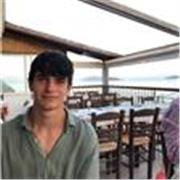 Studente di ingegneria impartisce ripetizioni di matematica per studenti delle medie e del liceo