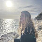 Profesora de inglés dinámica y bilingüe en el centro de Granada