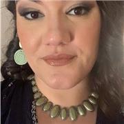 Soy una persona muy entregada. Doy clase a estudiantes de ESO y Bachillerato. También a español ora extranjeros y pruebas de acceso.