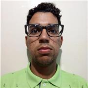 Dou aula de Matemática para alunos do Ensino Médio