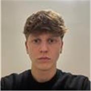 Ciao a tutti! Sono uno studente al primo anno di Ingegneria Energetica, diplomato con ottimi voti al Liceo Scientifico tradizional