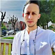 Me defino como una persona sincera, seria, con muy buen trabajo en equipo, organizada y con actitud positiva a la hora de enseñar a los demás.
Puedo dar clases desde niños de primarias hasta personas mas adultas.