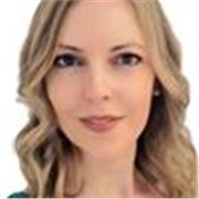 Profesora de música y lenguaje musical, especializada en clases dinámicas donde la teoría y la práctica van de la mano. 