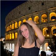 Ciao! Sono una studentessa universitaria disponibile per ragazzi/e delle scuole elementari e medie in zona Monza e Brianza