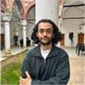 “Kendimi psikoloji alanında gelişmeye devam eden, insan davranışlarını ve ilişkisel dinamikleri anlamaya odaklanan bir öğrenme