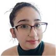 Profesora con experiencia en el ámbito empresarial y emprendimientos comerciales.
