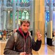 Estudiante universitario con nivel C1 ofrece clases de inglés hasta diciembre en Granada