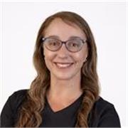 Profesora y Magister en Finanzas y Minor en Economía