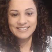 Dou aula de alfabetização para crianças