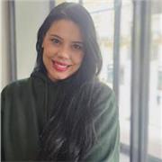 Olá, am a Brazilian Portuguese living in England. I specialise in teaching Brazilian portuguese.