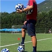 Train with a UEFA B Academy Coach, 1to1 and small group sessions finalised to improve technical level and game unerstanding!