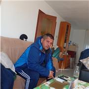 Soy profesor de tenis por registro profesional de tenis y profesor de pádel y monitor de ingles