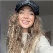 Laureata come insegnante di spagnolo come lingua straniera anche DELE, ( madrelingua)