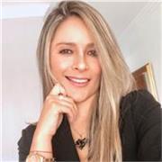  ¡Hola! Soy Carolina Quimbay y quiero ser tu tutora de español 

