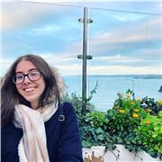 Soy una chica italiana , me encanta los diomas y hablo español ,inglés y italiano