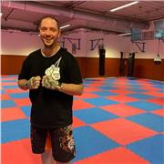 Bonjour, donne cours débutant ou semi confirme en boxe thai