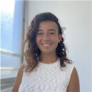Diseñadora Industrial Textil con experiencia en docencia universitaria en las materias de Diseño y Lenguaje. Apasionada x enseñar