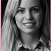 Docente universitaria con 2 años de experiencia impartiendo clases de Marketing y Administración