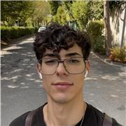 Laureando in Psicologia, ho studiato per 8 anni pianoforte e canto, offro aiuto compiti e studio assistito in tutte le materie