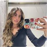 Estudiante de química imparte clases de ciencias