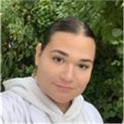 Me defino como una persona responsable, paciente y muy orientada a la comprensión real de los contenidos.