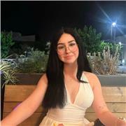 Me defino como una persona responsable, cercana y muy paciente.