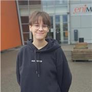 Étudiante en école d’ingénieur donne des cours de maths niveau collège et lycée.