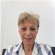 Professeur d Anglais expérimentée en possession de licence et master 
Vous assure progrès et maîtrise de la langue anglaise.