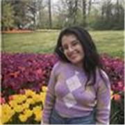 Laureata in Lettere classiche, studentessa di Italianistica magistrale