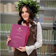 Studentessa magistrale di Filologia, letterature e storia dell'antichità, laureata in Lettere Classiche, impartisce ripetizioni