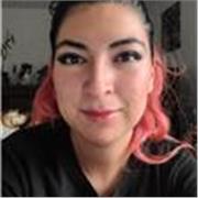Profesora de inglés y español para niveles de cero a medio. Tengo experiencia con personas de 12 a 80 años