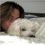 Laureata in Lettere Moderne, giornalista pubblicista