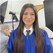 Soy auxiliar de enfermería y técnico en documentación sanitaria. Me gustaría dar clases a niños ya que me encanta.