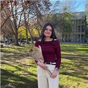 Profesora de matemáticas. Realizó clases de contenidos de colegio y universidad