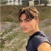 Bonjour je suis un jeune étudiant couramment bilingue en français et espagnol de part mes origines j’adore aider à apprendre