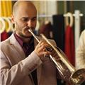 Simone soldati, laureato in tromba, impartisce lezioni private di strumento a tutti dai 6 anni in su
