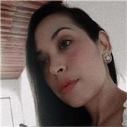Profesora de inglés imparte clases para todas las edades