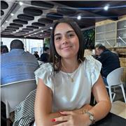 Profesora de inglés para niños de primaria, cuento con titutlo Cambridge B2