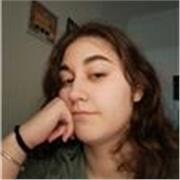 Profesora de inglés apta para todas las edades. Tengo titulación de B1 y B2 y mis apuntes son personalizados para cada estudiante.