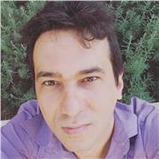 Professor de Filosofia com experiência no ensino particular em métodos como Etapa e Objetivo, bem como no ensino público