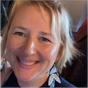 Professora titulada nativa de Inglaterra con mucha experiencia se ofrece para clases online para particulares y empresas