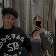 Mo