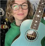 Cours de ukulélé et guitare pour tous avec Amandine