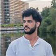 Mohamad, an English teacher for all ages and levels.